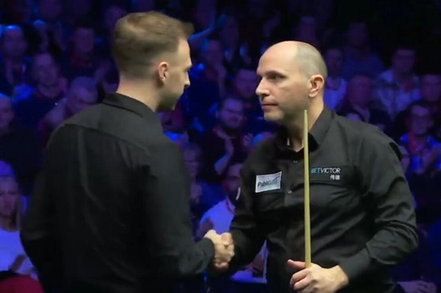 到半空间完 到半空间完